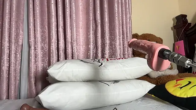 SexyAudreyFuck online show from 09-13-25, 10:21
