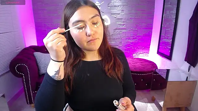 conniejames m online show from 05-04-26, 11:46