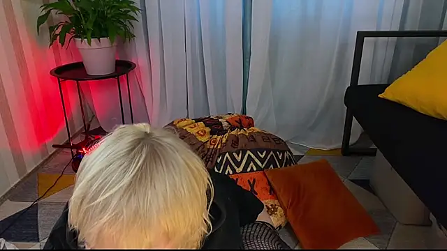 EmmyAmbros online show from 07-19-26, 02:09