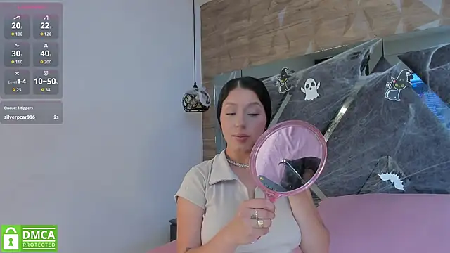 Venus velez  online show from 10-26-25, 01:33