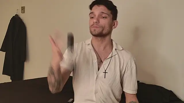 Snapshot of JackDesFeux chatting on 06-19-26, 03:56 JackDesFeux online show from 06-19-26, 03:56
