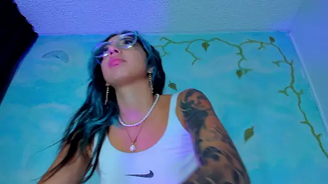 Snapshot of SaturnooStonee chatting on 02-09-26, 03:37 SaturnooStonee online show from 02-09-26, 03:37