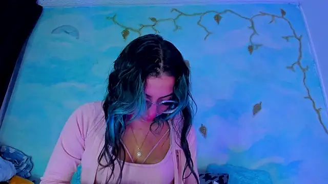 Snapshot of SaturnooStonee chatting on 02-20-26, 12:29 SaturnooStonee online show from 02-20-26, 12:29