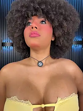 Snapshot of kendall_coxx chatting on 07-16-26, 03:25 kendall coxx online show from 07-16-26, 03:25