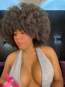 Snapshot of kendall_coxx chatting on 03-09-26, 12:58 kendall coxx online show from 03-09-26, 12:58