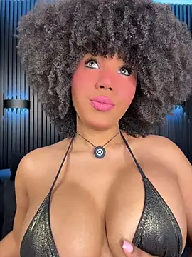 Snapshot of kendall_coxx chatting on 07-18-26, 11:41 kendall coxx online show from 07-18-26, 11:41
