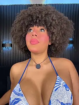 Snapshot of kendall_coxx chatting on 06-21-26, 10:32 kendall coxx online show from 06-21-26, 10:32