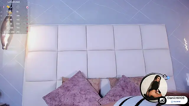 danii hill  online show from 09-12-25, 04:01