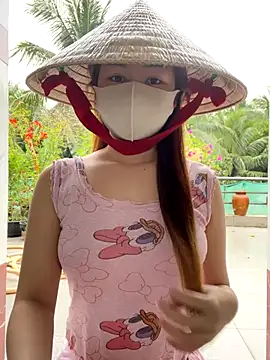 BabyThree  online show from 11-12-25, 08:18