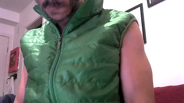 Snapshot of funguybr36 chatting on 10-08-25, 07:14 funguybr36 online show from 10-08-25, 07:14