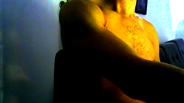 Snapshot of funguybr36 chatting on 04-25-26, 06:38 funguybr36 online show from 04-25-26, 06:38