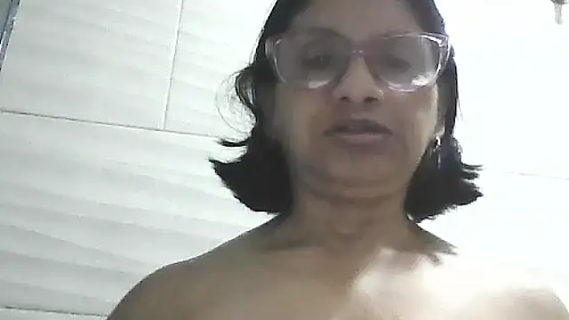 Snapshot of titssmall123 chatting on 05-01-26, 04:39 titssmall123 online show from 05-01-26, 04:39