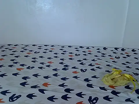 laetitia  online show from 02-13-26, 09:26