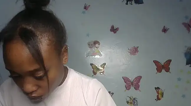 laetitia  online show from 03-06-25, 05:22
