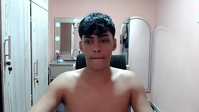 Snapshot of TenderBoyBigCock_ chatting on 11-12-25, 04:05 TenderBoyBigCock online show from 11-12-25, 04:05