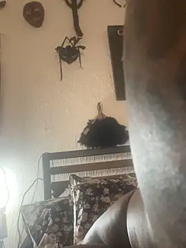 Snapshot of CUMQUEEN-XXX69 chatting on 12-02-25, 07:43 CUMQUEEN-XXX69 online show from 12-02-25, 07:43