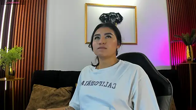 Zayda 1 online show from 10-06-25, 08:42