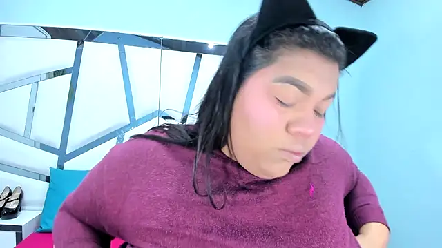 chanel hot 001 online show from 11-28-25, 06:02