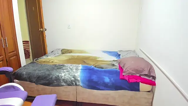 chanel hot 001 online show from 12-20-25, 01:52