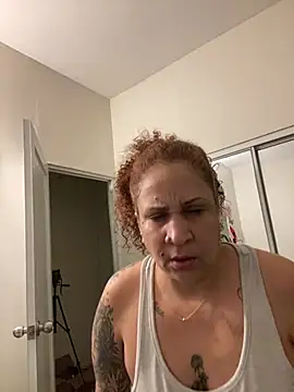 ladycreamypr2 online show from 02-25-26, 05:07