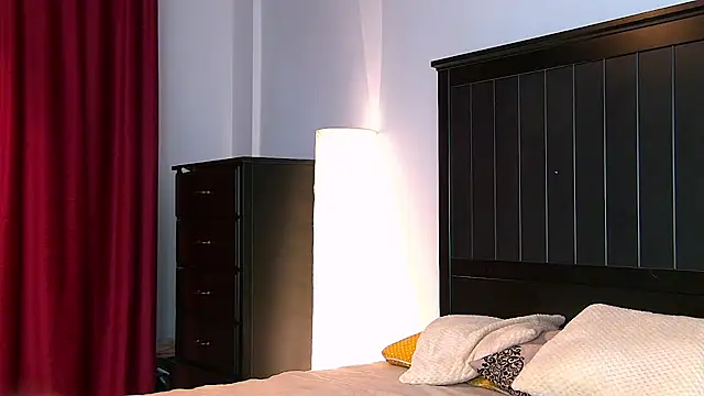 Yanira Muslim online show from 09-23-25, 04:08