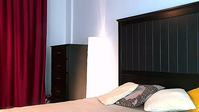 Yanira Muslim online show from 10-01-25, 04:17