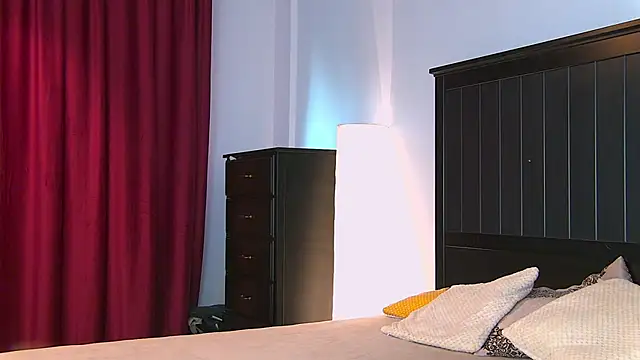 Yanira Muslim online show from 09-14-25, 04:46