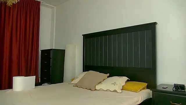 Yanira Muslim online show from 04-04-26, 03:57