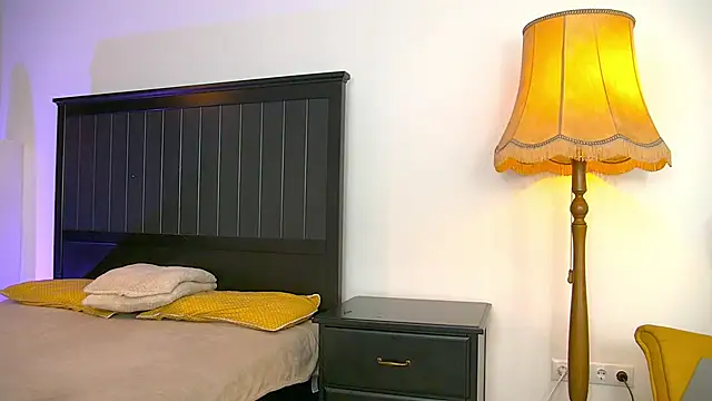 Yanira Muslim online show from 02-25-26, 05:07