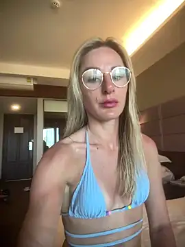 Liana Lou online show from 04-02-26, 06:53