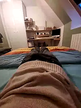 Snapshot of Vijeniv13 chatting on 02-19-26, 05:32 Vijeniv13 online show from 02-19-26, 05:32