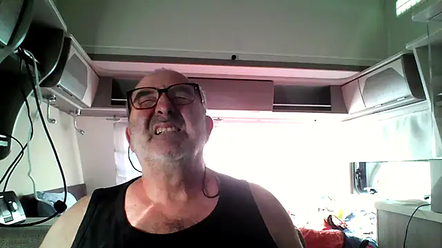gillou1234 online show from 07-27-26, 05:20