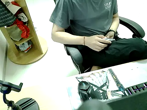 HEARRY668 online show from 04-18-26, 03:25