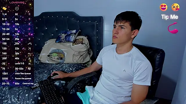 Jacobb Lee online show from 10-04-25, 08:54