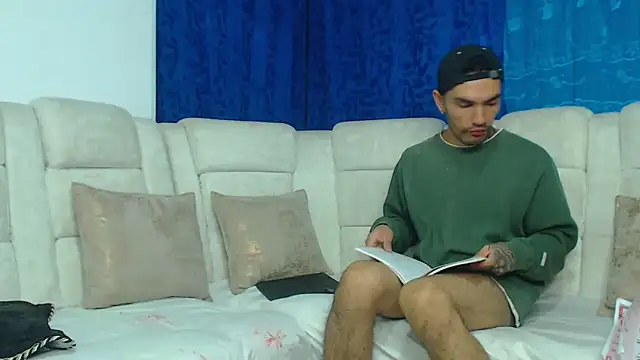 Hot Sharks  online show from 02-04-26, 07:03