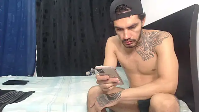 Hot Sharks  online show from 04-08-26, 07:21