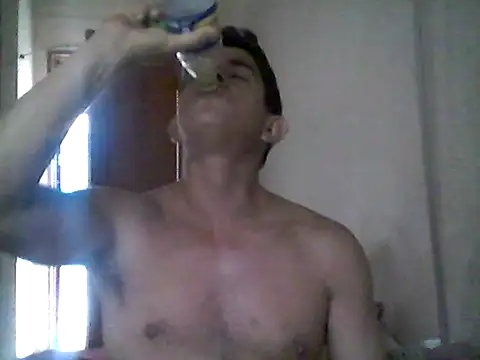 Snapshot of Marobronco chatting on 02-17-26, 12:46 Marobronco online show from 02-17-26, 12:46