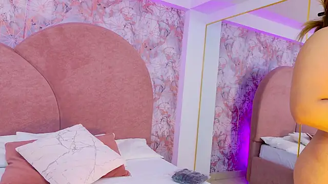 Sara Desire online show from 09-25-25, 12:22