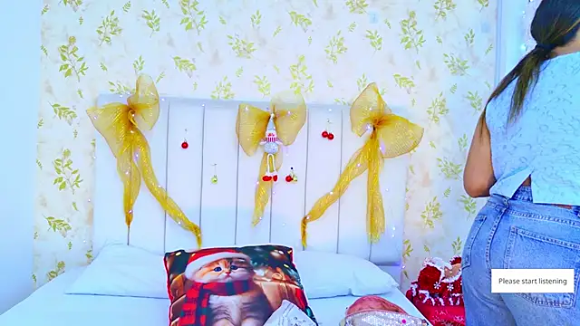 Sara Desire online show from 12-18-25, 12:20