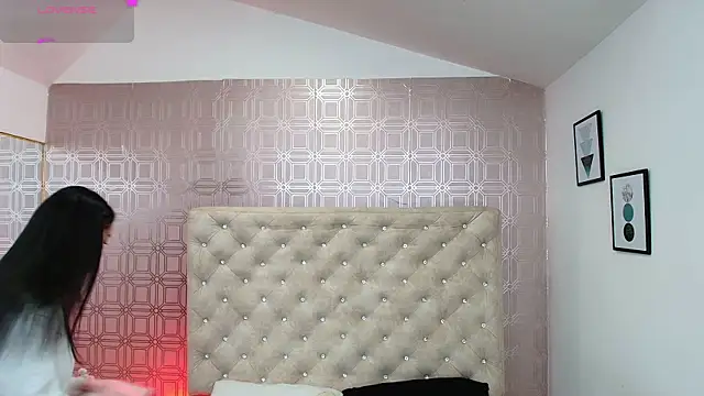 Sara Desire online show from 03-06-25, 12:30