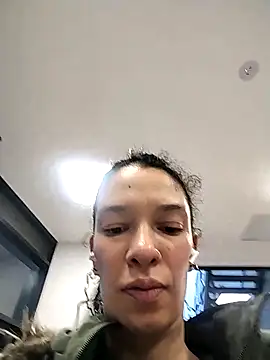 Snapshot of rebekka_simpson chatting on 03-04-25, 11:29 rebekka simpson online show from 03-04-25, 11:29