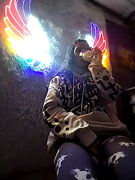 Snapshot of rebekka_simpson chatting on 02-13-25, 11:15 rebekka simpson online show from 02-13-25, 11:15