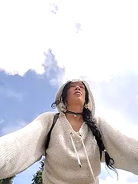 rebekka simpson online show from 11-13-25, 02:32