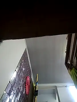 Snapshot of rebekka_simpson chatting on 10-29-25, 11:20 rebekka simpson online show from 10-29-25, 11:20