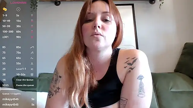 Snapshot of Blaze_Baby chatting on 02-04-25, 03:54 Blaze Baby online show from 02-04-25, 03:54