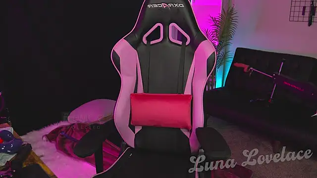 Snapshot of luna_love_lace chatting on 02-15-25, 10:52 luna love lace online show from 02-15-25, 10:52