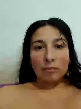 Snapshot of Bigyummmzul chatting on 12-24-24, 03:27 Bigyummmzul online show from 12-24-24, 03:27