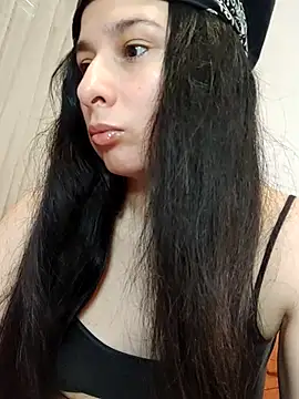 Snapshot of Bigyummmzul chatting on 02-26-25, 04:38 Bigyummmzul online show from 02-26-25, 04:38