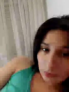 Snapshot of Bigyummmzul chatting on 01-12-25, 02:45 Bigyummmzul online show from 01-12-25, 02:45