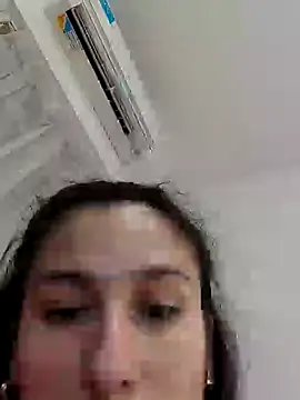 Snapshot of Bigyummmzul chatting on 02-08-25, 12:38 Bigyummmzul online show from 02-08-25, 12:38